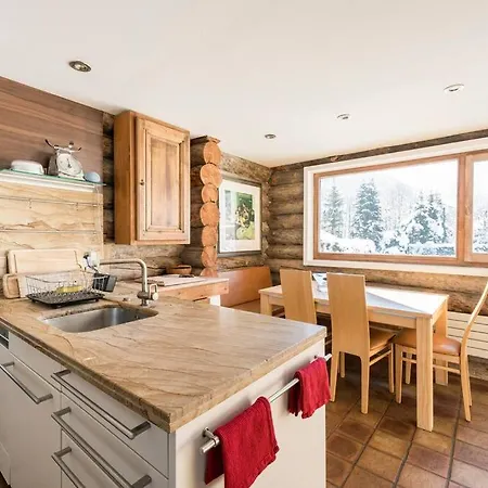 Spectacular Chalet With 5 Ensuite Bedrooms And Sauna *