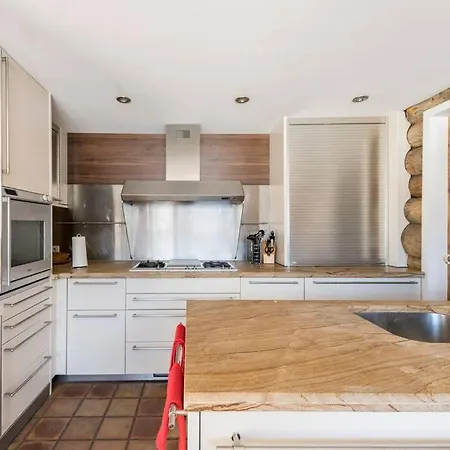 Spectacular Chalet With 5 Ensuite Bedrooms And Sauna Chalet *